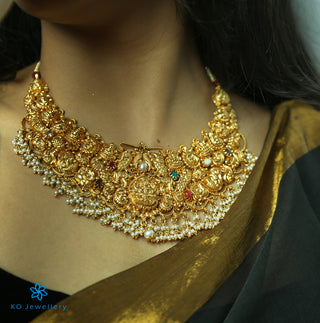 A model wearing Samanva Silver Lakshmi Necklace