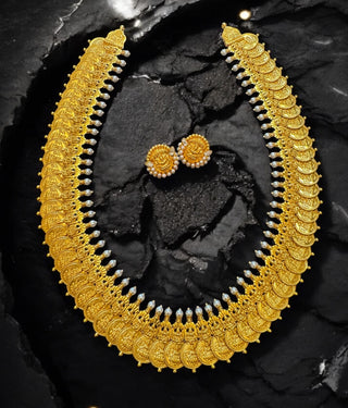 The Arya Silver Lakshmi Pearl Kasumala Necklace & Earrings