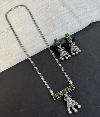 The Parina Silver Green Kemp Necklace & Earrings (Oxidised)
