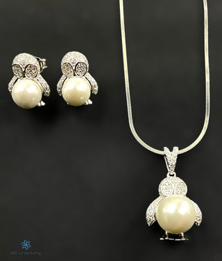 The Penguin Silver Pearl Pendant Set