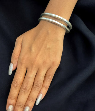 The Anuva Silver Plain Bangle - Single (Bright Silver/Size /2.2/2.4/2.6/2.8)