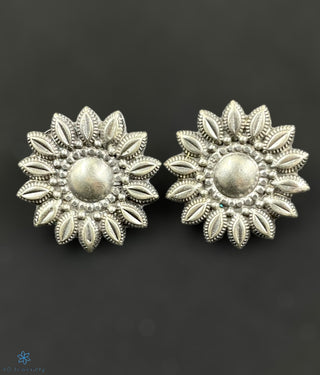 The Taaraka Silver Earstuds