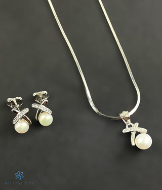 The Zila Silver Pearl Pendant Set