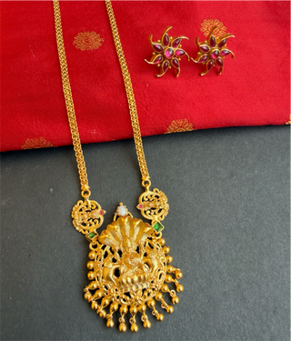 The Sriya Lakshmi Silver Green Kemp Necklace & Earrings