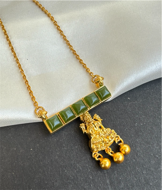 The Parina Silver Green Kemp Necklace & Earrings