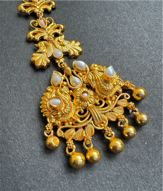 The Svarnika Silver Peacock Bridal Maang Tikka (Pearl)