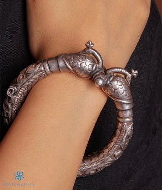 The Peacock Silver Antique Openable Bracelet (Size 2.6)