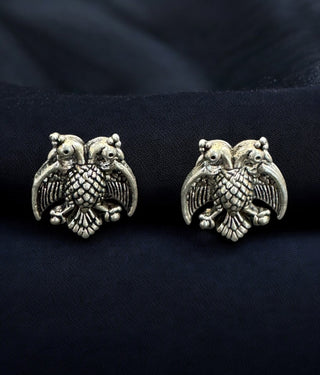 The Atyukti Silver Gandaberunda Pearl Necklace & Earrings