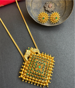 The Amitava Silver Square Pendant & Earrings - Green