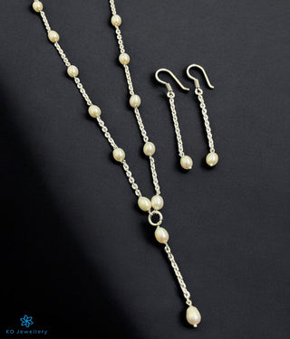 The Vachi Lariat Silver Pearl Necklace & Earrings