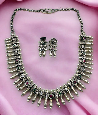 The Jayant Silver Necklace & Earrings