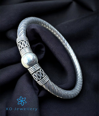 The Navjot Silver Kada Bracelet (Size 2.2)