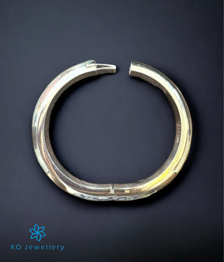 The Minimal Shiny Silver Openable Bracelet