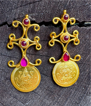 The Veda Silver Kasu Necklace