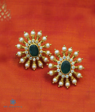 The Gajra Silver Ear-studs (Green/Pearl)