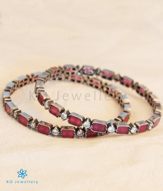 The Mrudula Silver Kempu Bangle (Oxidised/Red/Size 2.2/2.4/2.6/2.8)