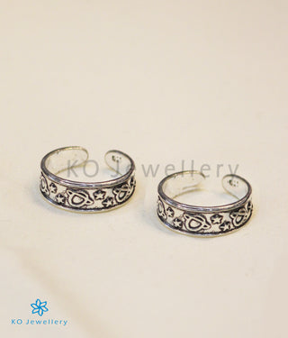 Pranith Silver Toe-Rings