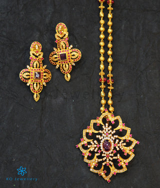 The Sattvam Silver Floral Pendant Set