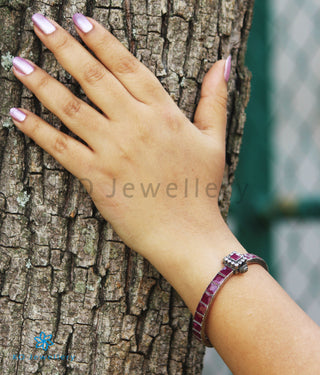 The Sampada Silver Kemp Bracelet (Red/Oxidised/Size 2.2/2.4/2.6/2.8)