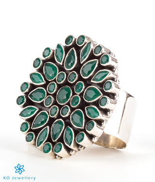 The Yukti Silver Gemstone Cocktail Finger-ring (Green)