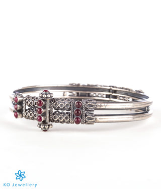 The Kanishtha Silver Kempu Bracelet (Oxidised/Size/2.2/2.4/2.6/2.8)