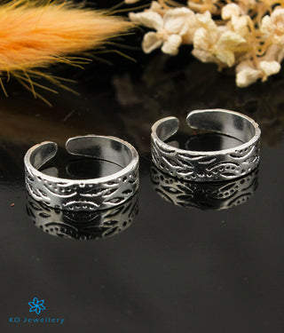 Advika Silver Toe-Rings