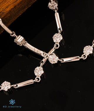 The Diamond Sparkle Silver Anklets