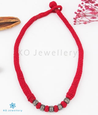 The Preshti Silver Thread Necklace (Maroon)