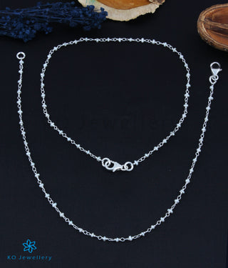 The Megh Silver Pearl Anklets (Bright Silver)