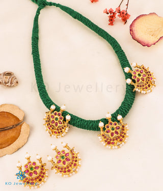 The Chandrodaya Silver Thread Necklace (Green)