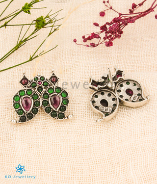 The Hritvi Silver Earstuds (Green)