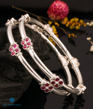 The Pratham Silver Bangle (Oxidised/Size 2.2/2.4/2.6/2.8)