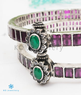 The Padmavati Silver Kemp Bracelet(Oxidised/Size 2.2/2.4/2.6/2.8)