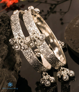 The Ghungroo Silver Bangle (Size 2.6)