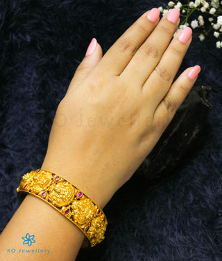 The Navya Silver Lakshmi Nakkasi Bangle (Size/2.2/2.4/2.6/2.8)