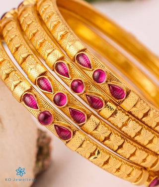 The Ruchi Silver Kempu Bangle (Red Size/2.2/2.4/2.6/2.8)