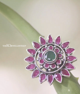 Vintage style temple jewellery finger ring